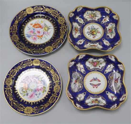 A pair of Chamberlains dishes and two plates